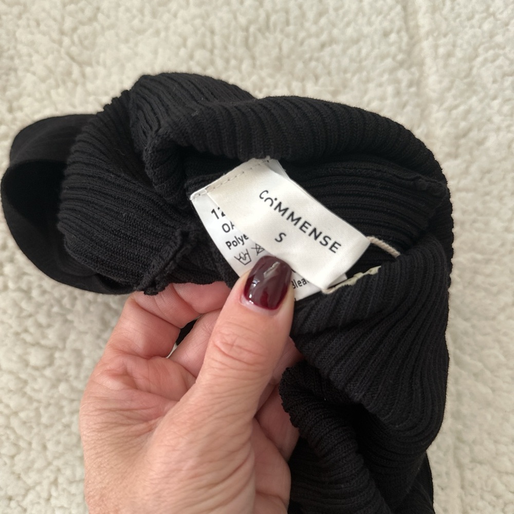 Commense Black Ribbed top - Picture 4 of 4